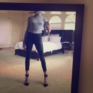 Cashmere blend turtle neck